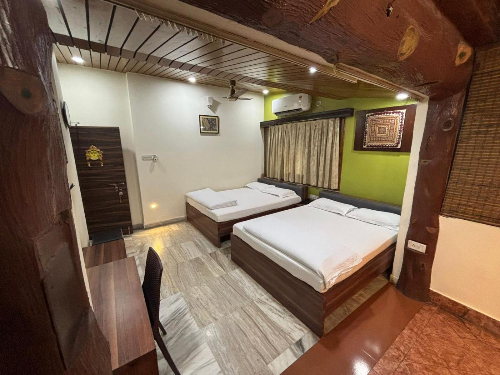 Om Sai Villa Guesthouse Kalkutta Exterior foto