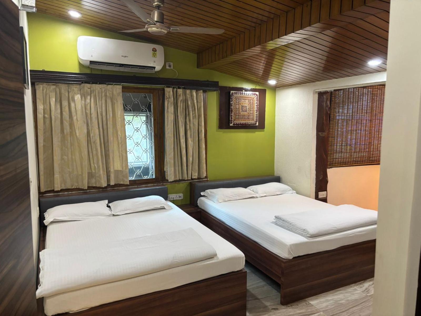 Om Sai Villa Guesthouse Kalkutta Exterior foto